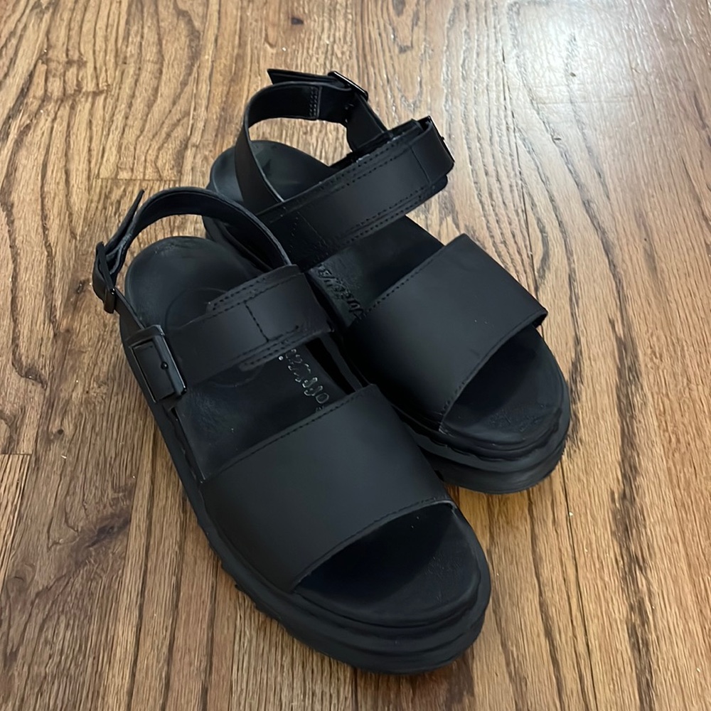 Dr. Martens Voss Platform Sandal - Women's